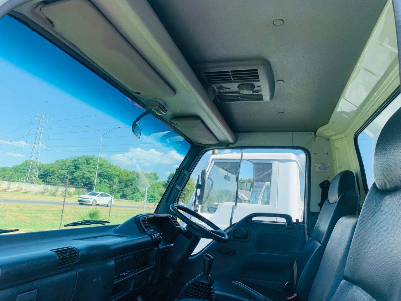 ISUZU NPR 400 3 CUBE TIPPER