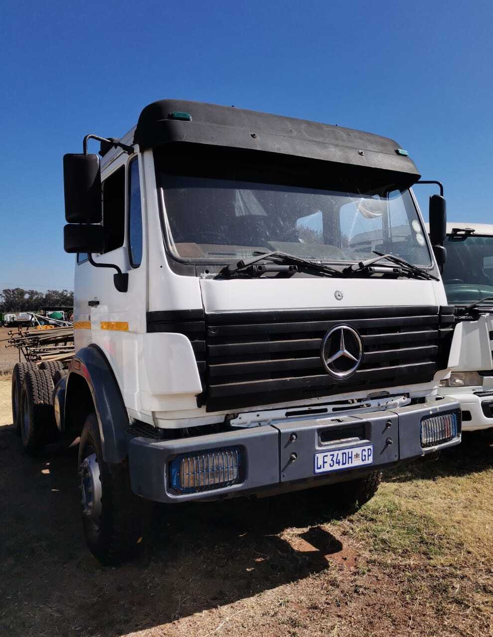 MERCEDES BENZ POWERLINER TRUCK