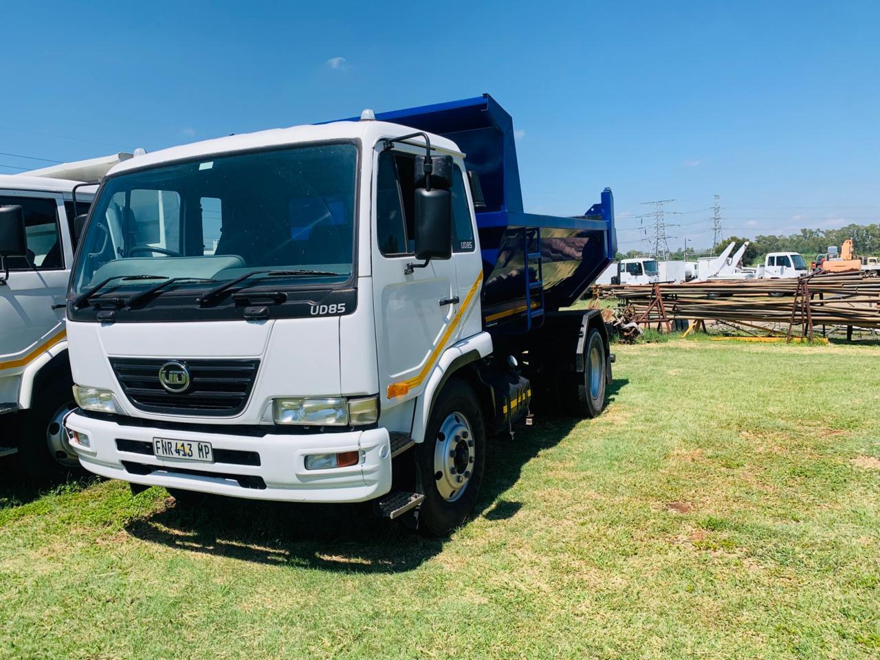 NISSAN UD 85 6 CUBE TIPPER TRUCK