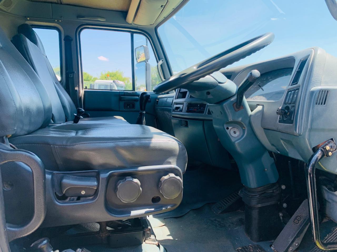 NISSAN UD 85 6 CUBE TIPPER TRUCK