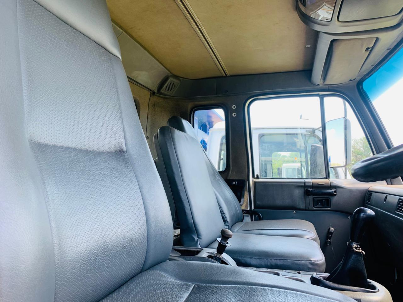 NISSAN DIESEL UD290 10 CUBE