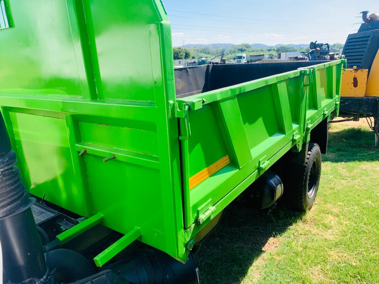 TATA 809 3 CUBE TIPPER