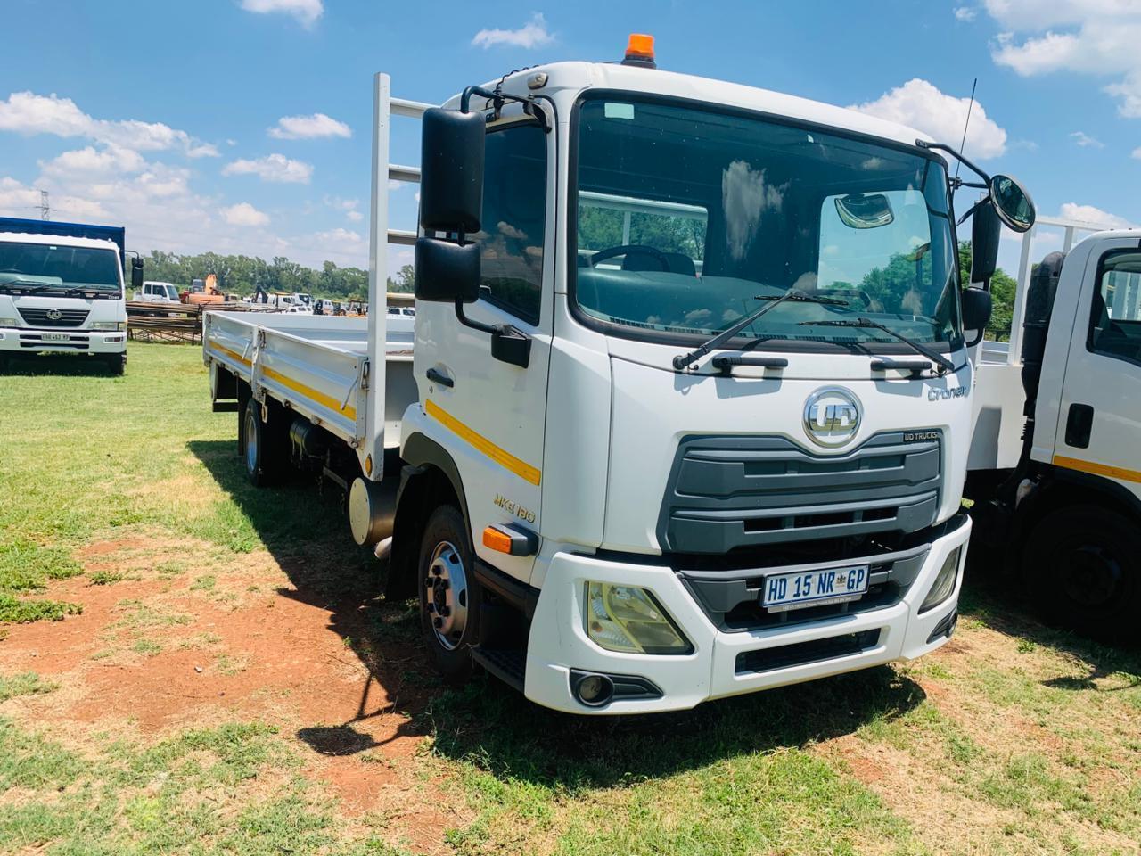 NISSAN UD CRONER 6 TON DROPSIDE