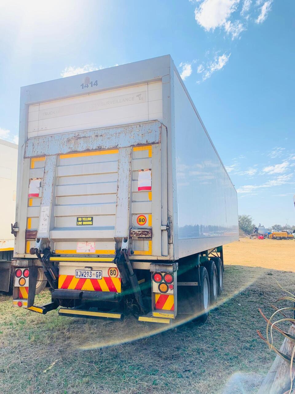 SERCO INDUSTRIAL BOX TRAILER