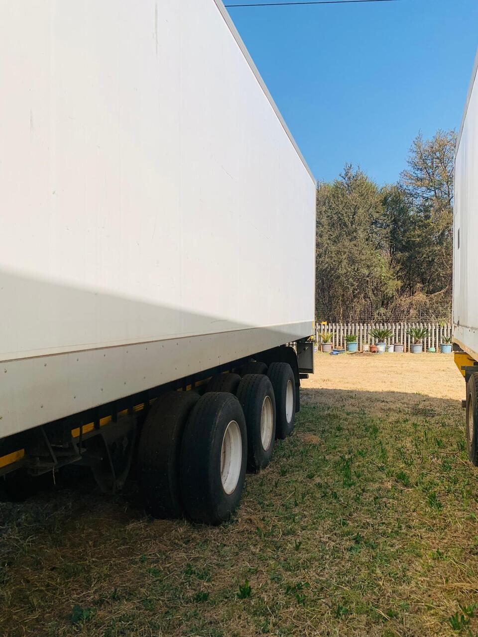 SERCO INDUSTRIAL BOX TRAILER