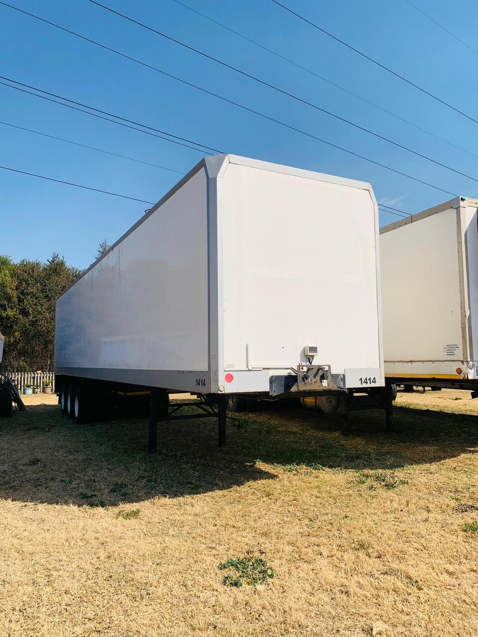 SERCO INDUSTRIAL BOX TRAILER