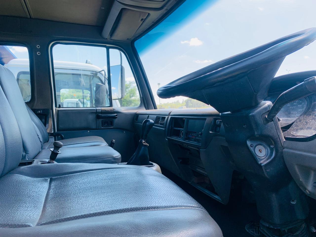 NISSAN UD 85 6 CUBE TIPPER TRUCK