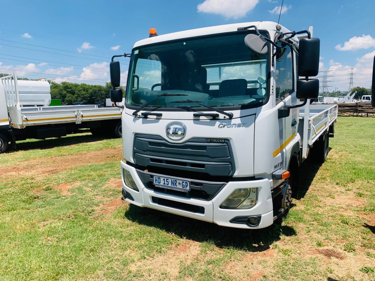 NISSAN UD CRONER 6 TON DROPSIDE