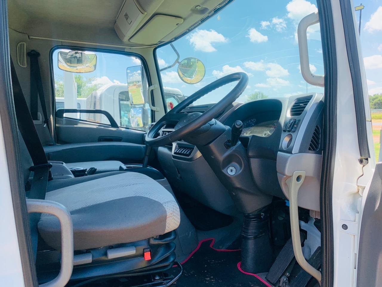 NISSAN UD CRONER 6 TON DROPSIDE