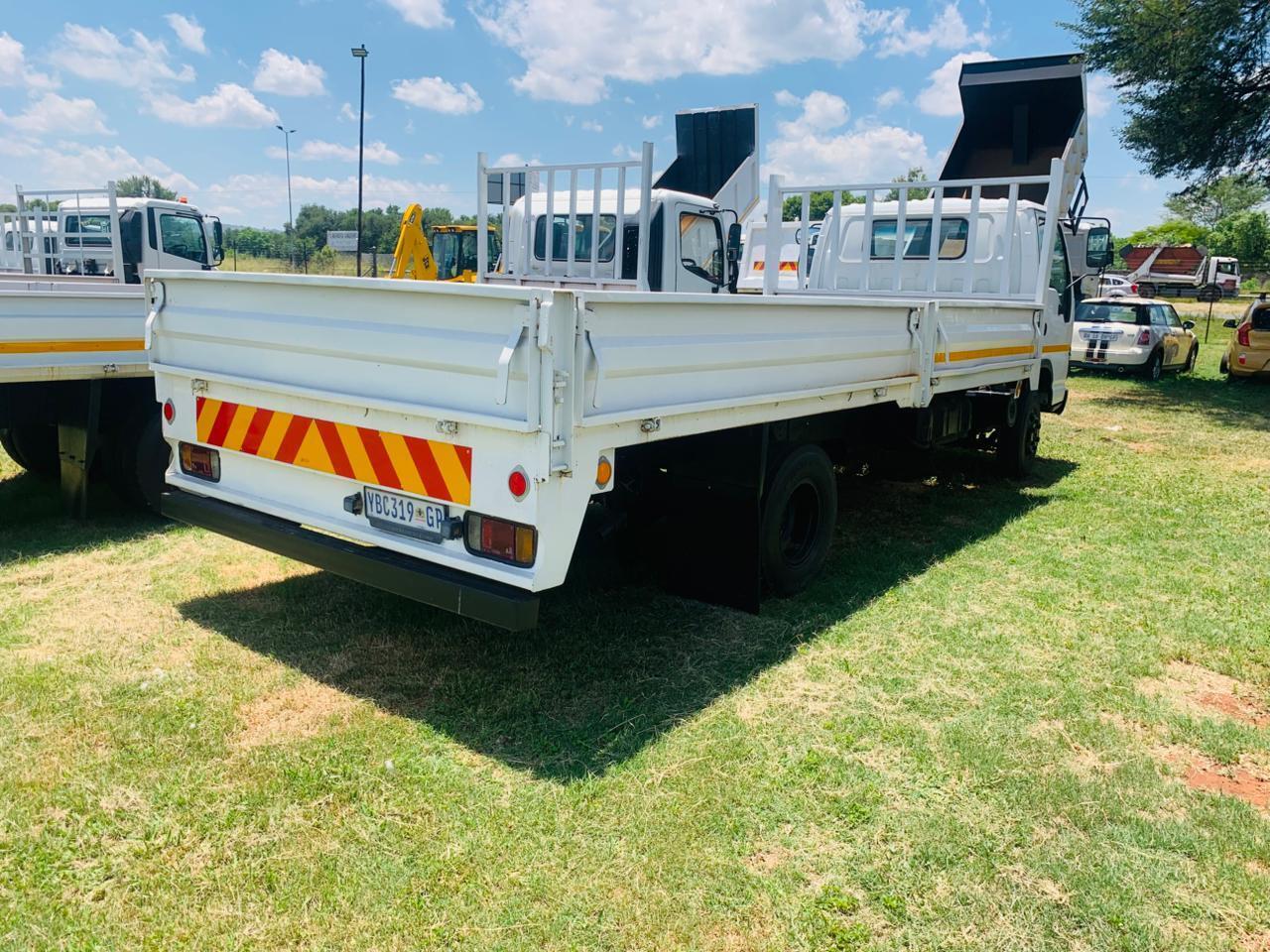 ISUZU NQR 400 4 TON DROPSIDE